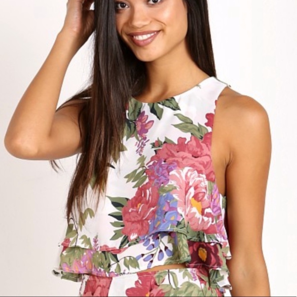 Show me your mumu king crop top in duchess floral